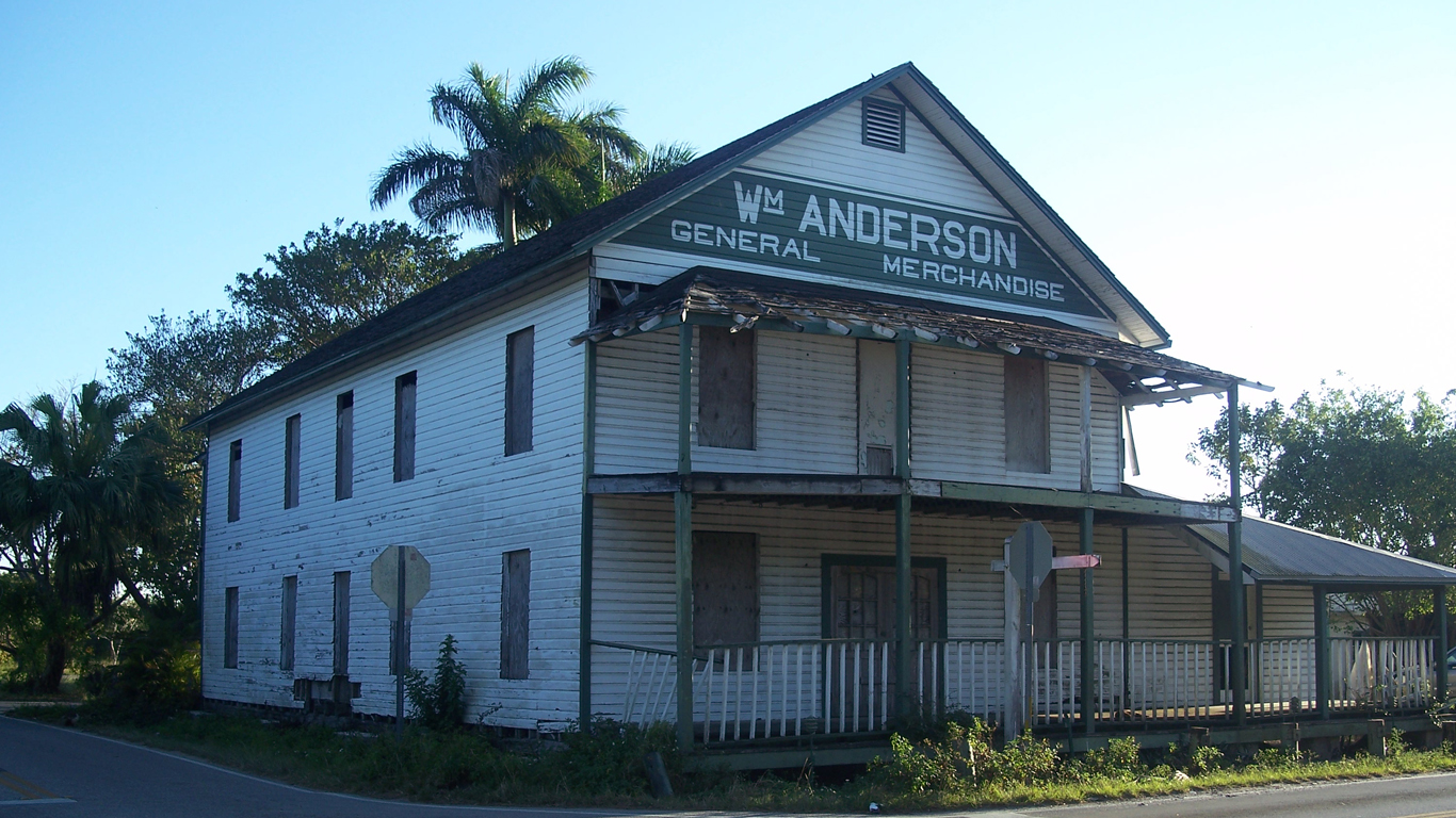 Goulds FL Anderson Store02 by Ebyabe