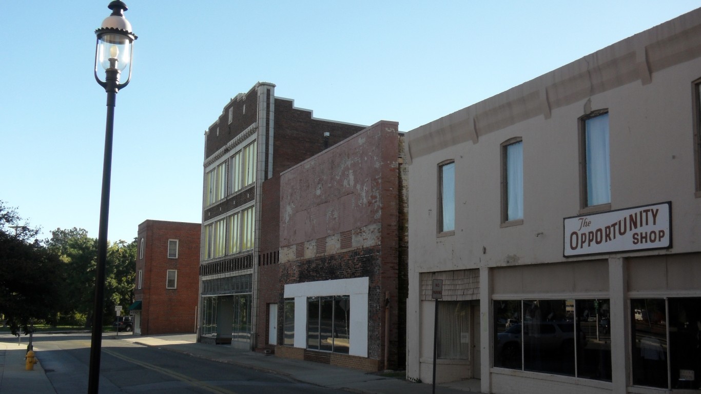 Abandoned stores by Erica Fischer