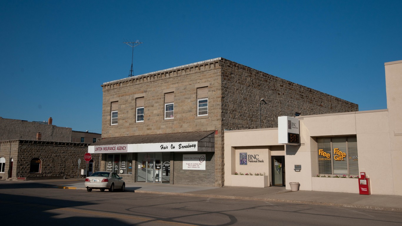 Linton, North Dakota by Andrew Filer