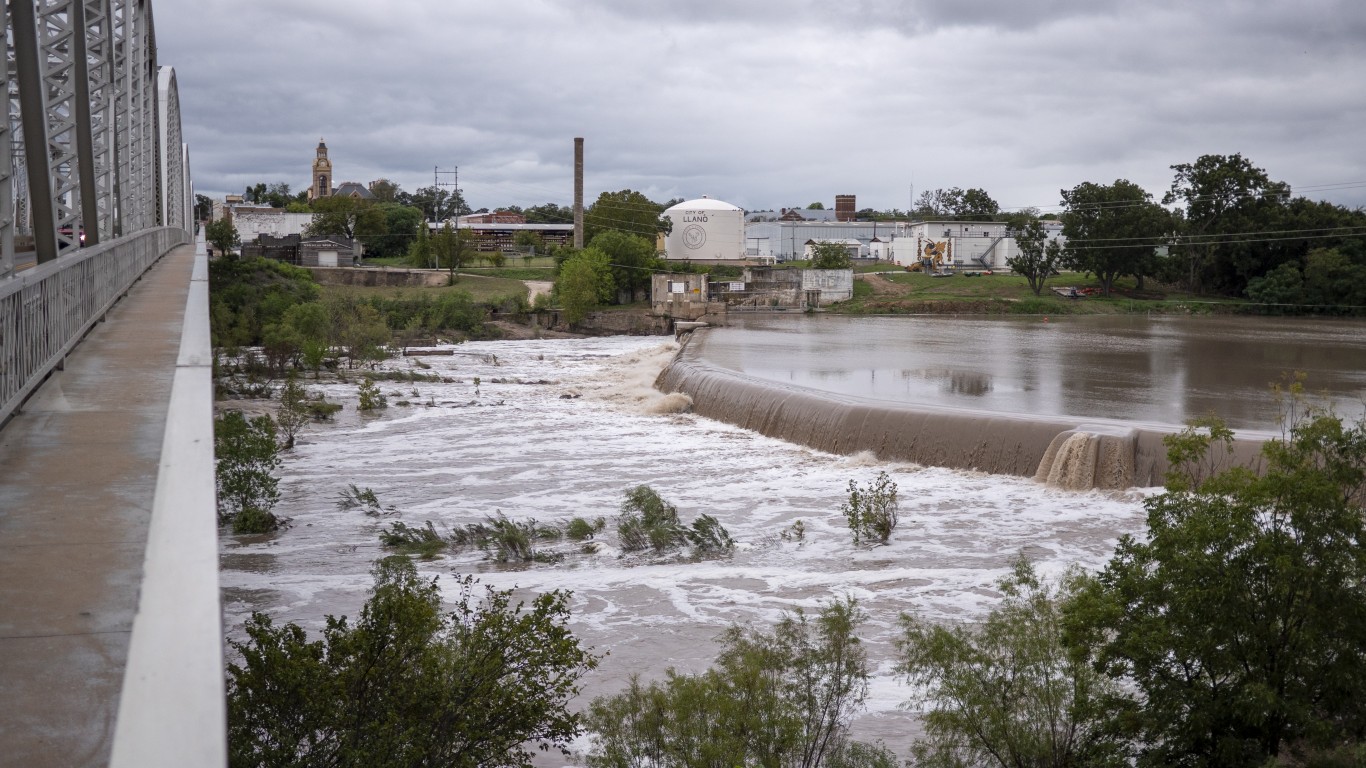 Llano River Flooding 9/23/2018 by Jonathan Cutrer