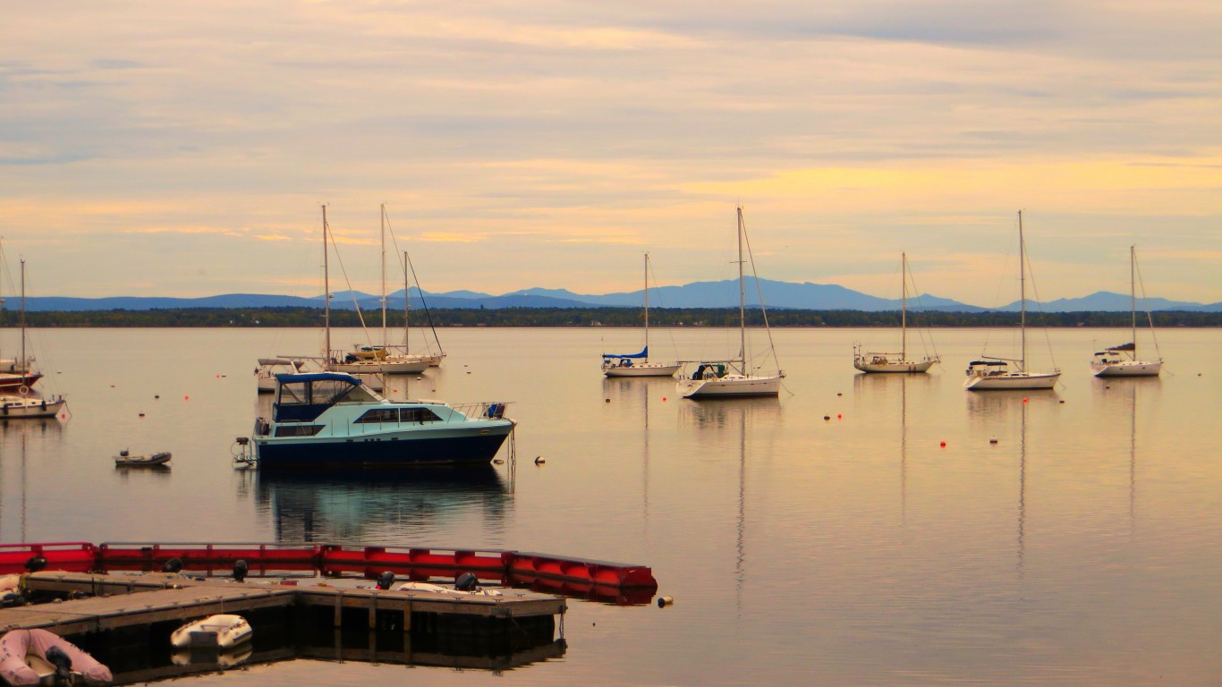 Lake Champlain, Rouses Point, ... by Ken Lund