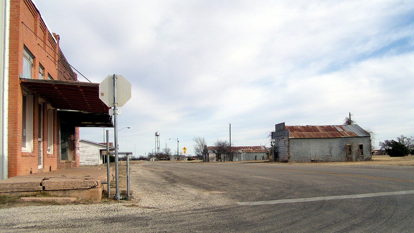 Fluvanna, Texas by Earl Ray Saathoff