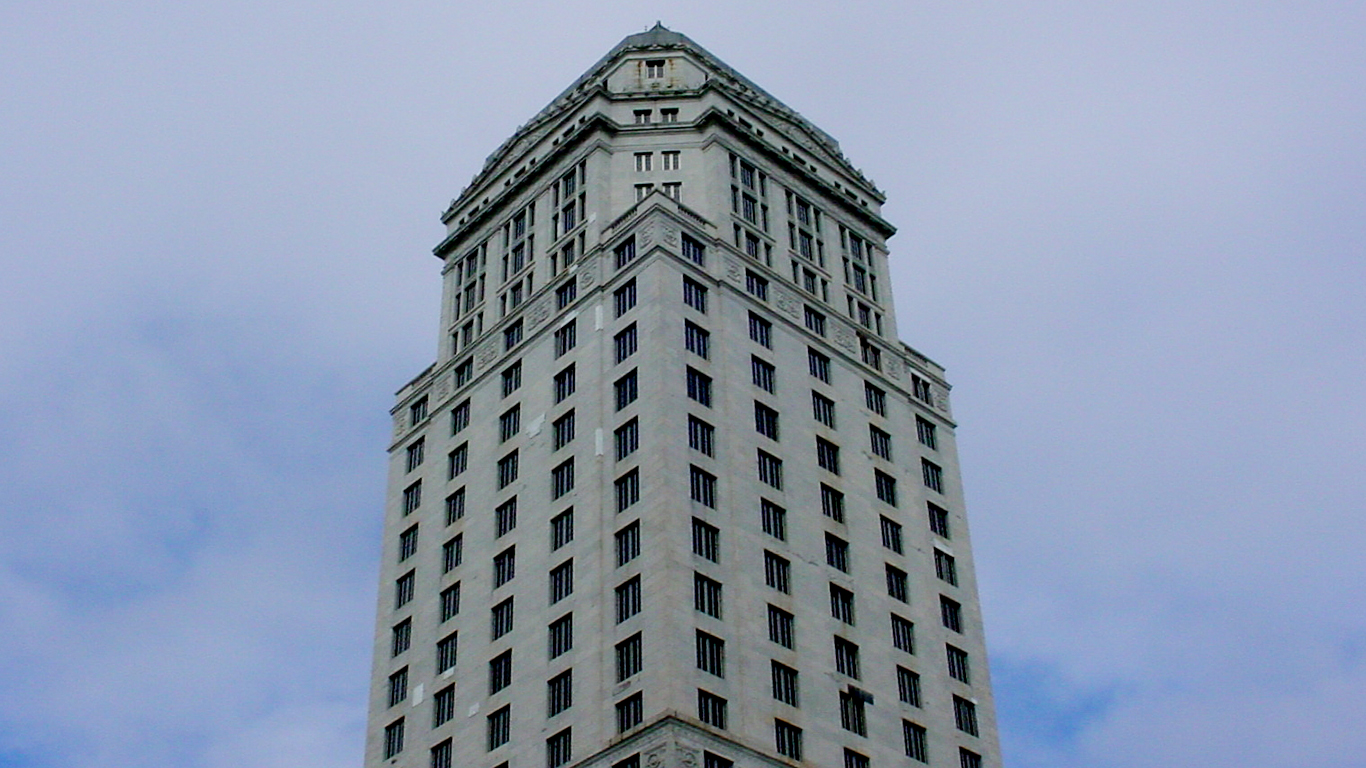 Miami Dade Courthouse by Ser Amantio di Nicolao