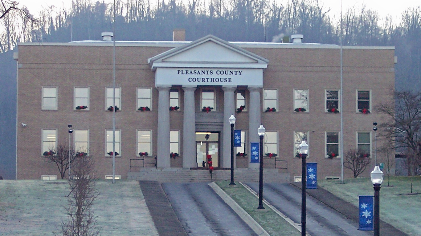 Pleasants County Courthouse by Tim Kiser