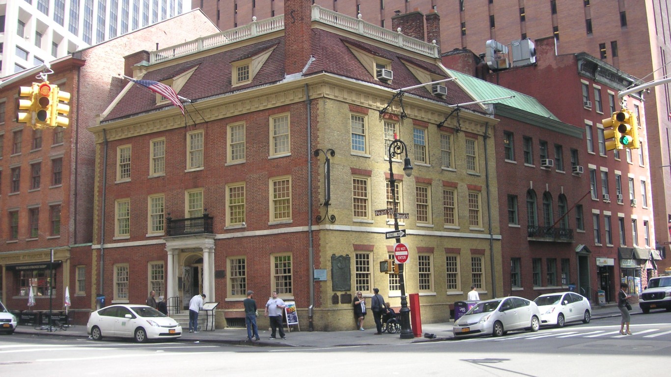 New York - Fraunces Tavern by Bartwatching