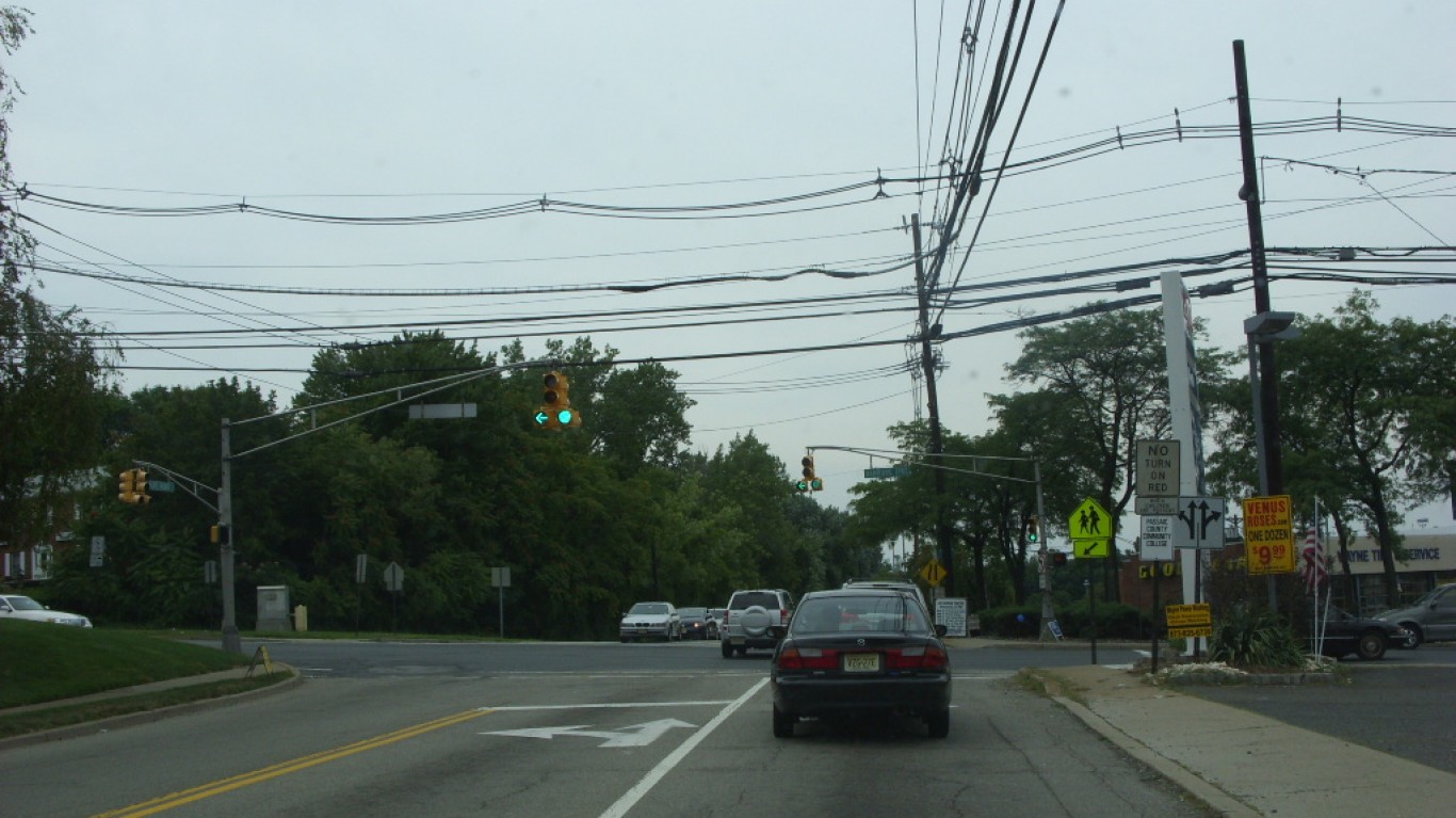 Alps Road - Wayne, New Jersey by Doug Kerr