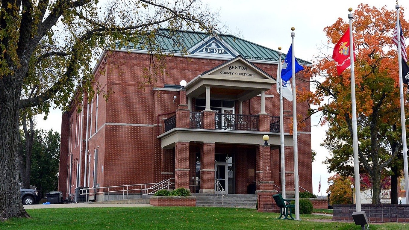 Benton County Missouri Courthouse... by Kbh3rd