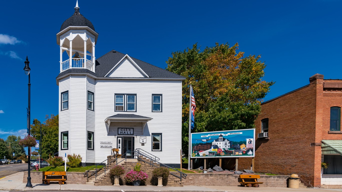 Mellen City Hall, Wisconsin by Tony Webster