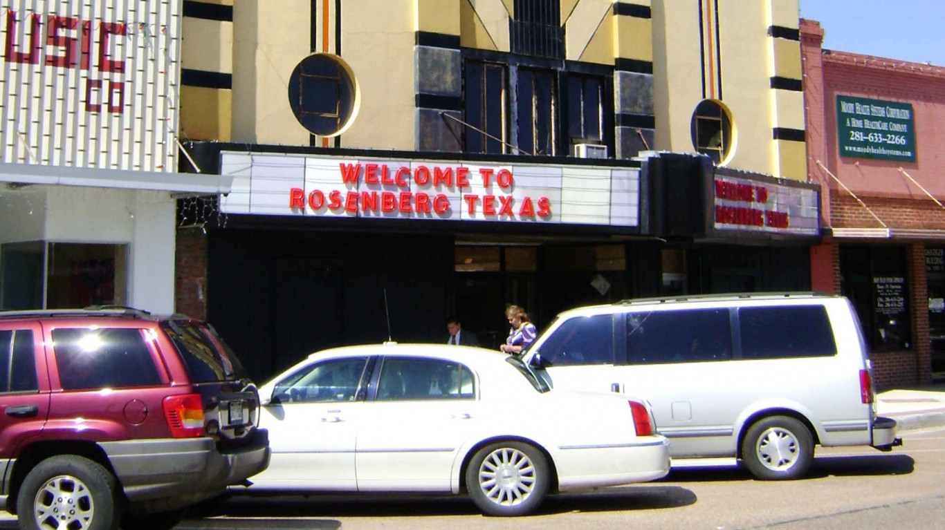 Cole Theater, 930 Third St., R... by Patrick Feller