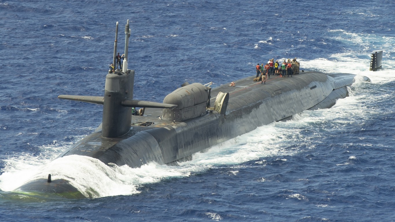 Marines assemble a combat rubb... by Official U.S. Navy Page