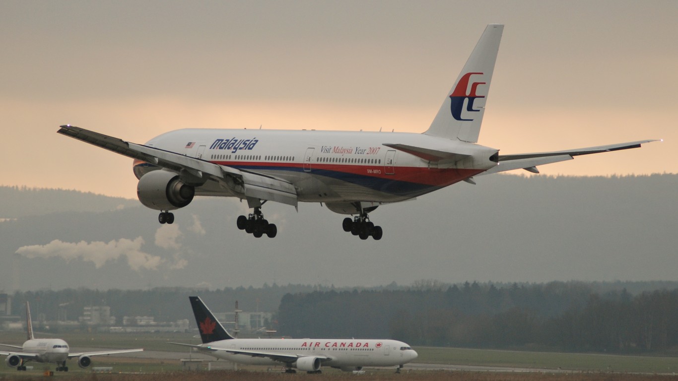 Malaysia Airlines Boeing 777-2... by Aero Icarus