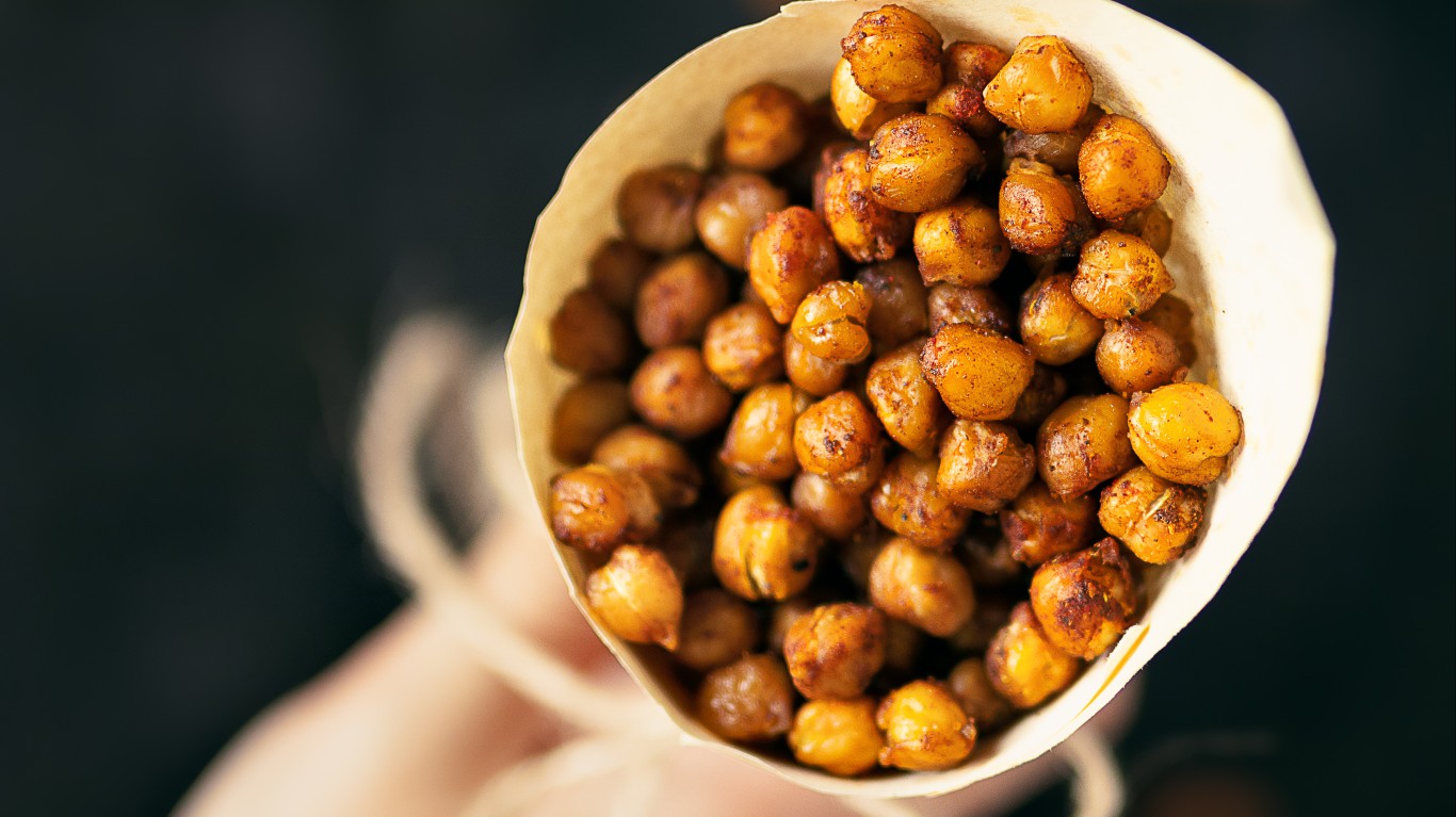 Popcorn Chickpeas Snack by Ella Olsson