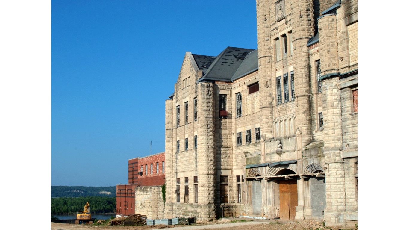 Missouri State Penitentiary, Jefferson City by CosmiCataclysm