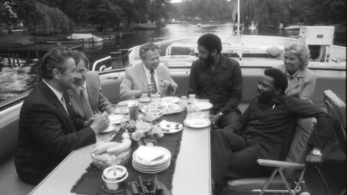 Bundesarchiv Bild... by Bundesarchiv, Bild 183-1982-0610-101 / Reiche, Hartmut / CC-BY-SA 3.0
