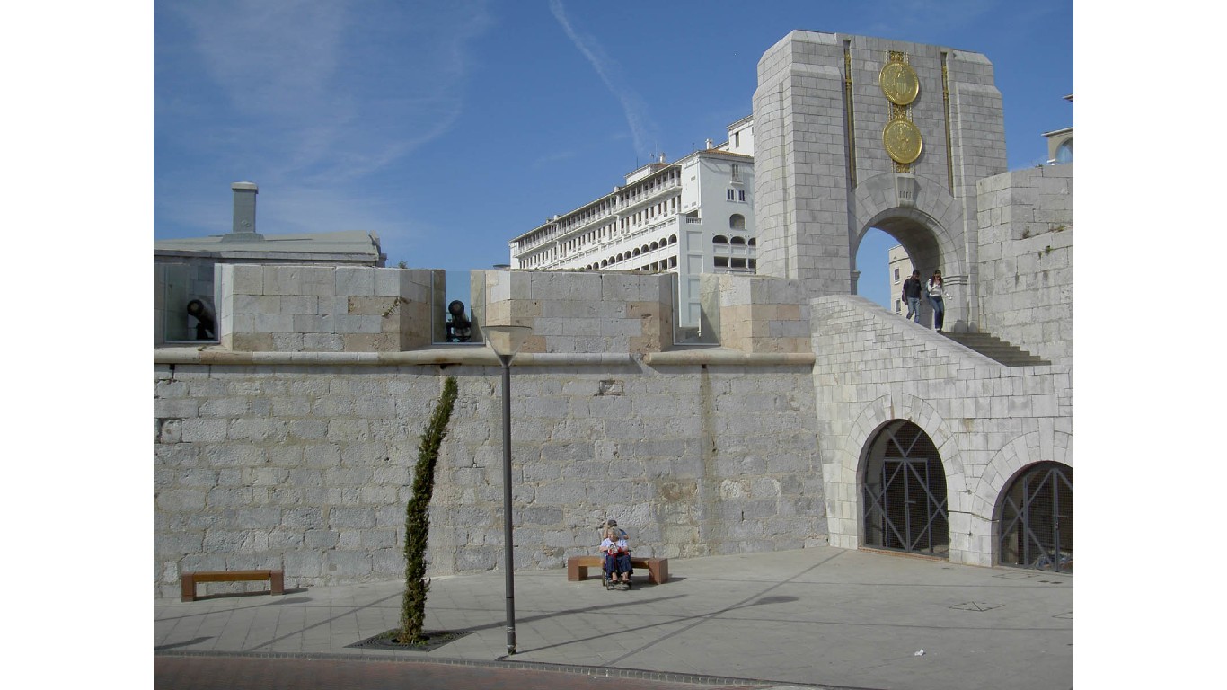 American War Memorial by Larry Wentzel