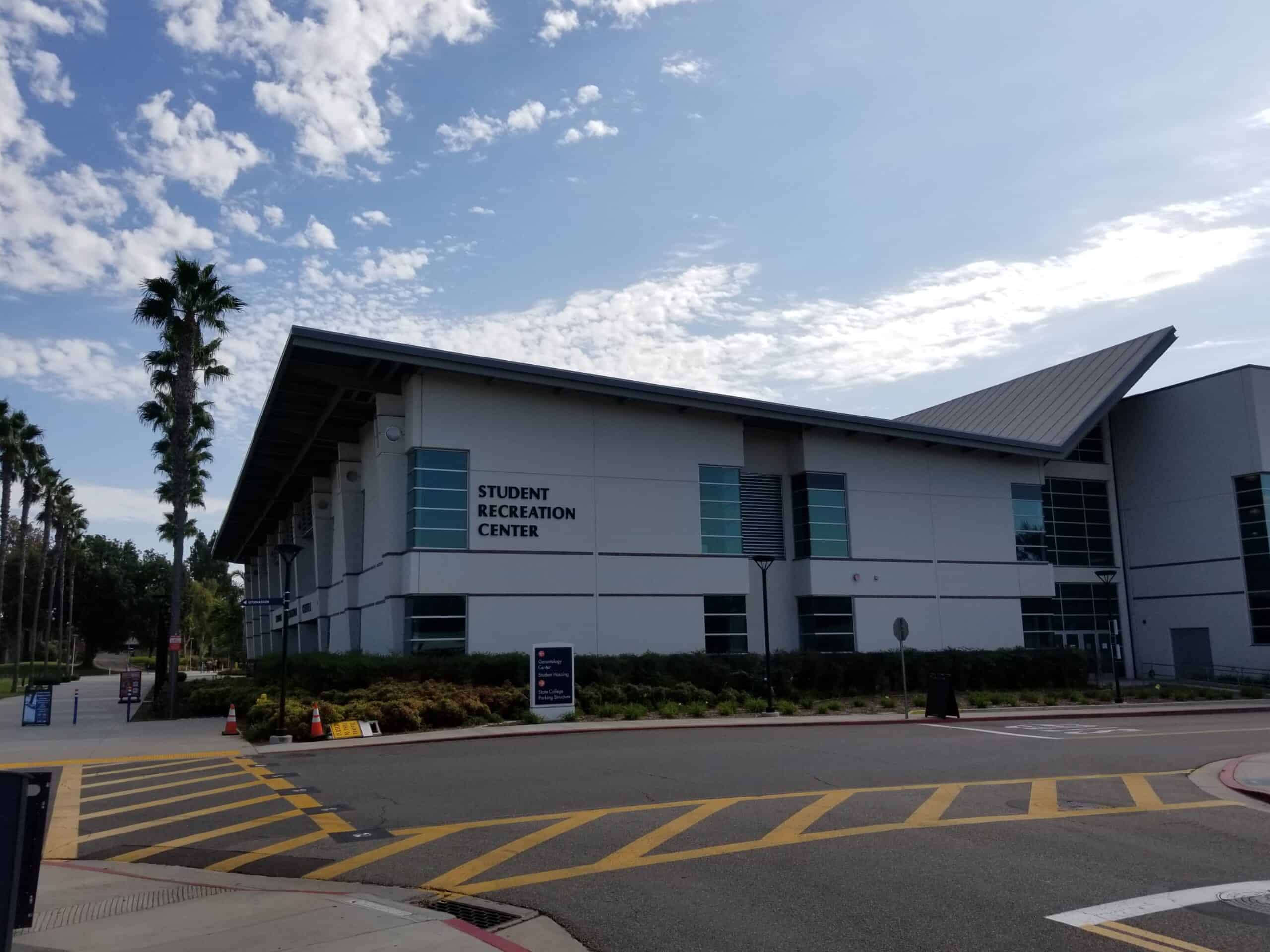 Cal State Fullerton Student Recreation Center by Spatms