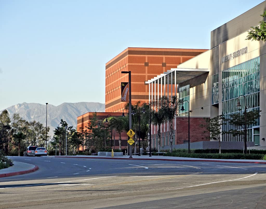 CSULAStudentUnionBLDG by Justefrain