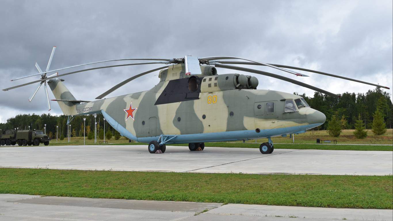 Mil Mi-26 u00c3u00a2u00c2u0080u00c2u009980 yellowu00c3u00a2u00c2u0080u00c2u0099 by Alan Wilson