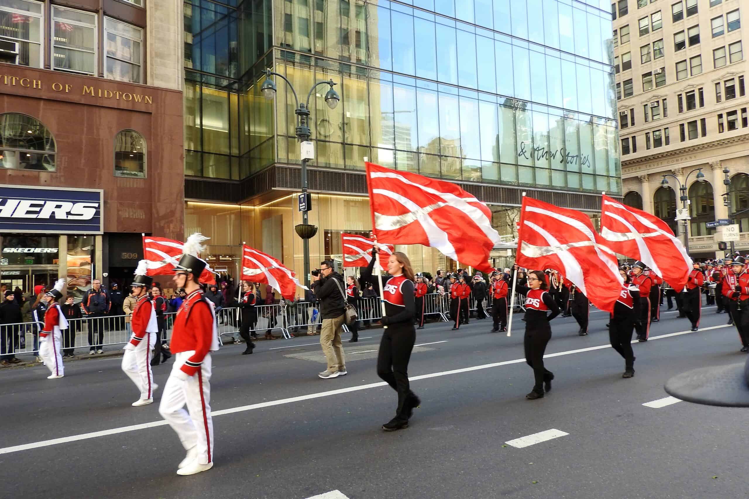 Hinsdale Central Hi flaggers AD 5th Av jeh by Jim.henderson