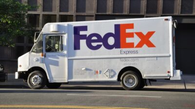 FedEx Is Up ~22% This Year but Reddit Traders Are Betting Against the Freight Spin-Off