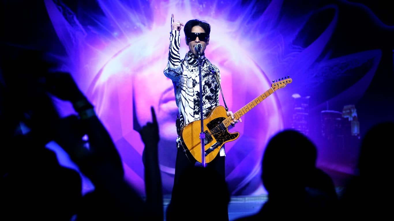 Prince | Prince And Lotusflow3r.com Make History With &quot;One Night... Three Venues&quot;