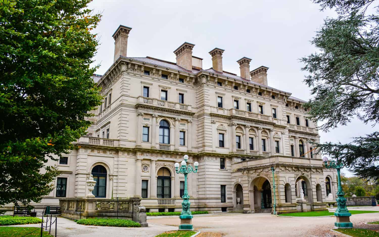 &#039;The Breakers&#039;, a Vanderbilt Mansion. It is a National Historic Landmark. - Newport, Rhode Island