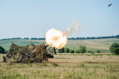 This Country Has Over 2,000 Artillery Guns Pointed Right at Putin
