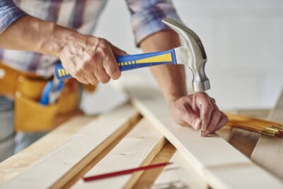 Home Depot vs. Lowe’s: Only 1 of These Home Improvement Stocks Is a Buy for 2026