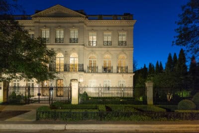 The 10 Most Jaw Dropping Homes For Sale in Chicago Right Now