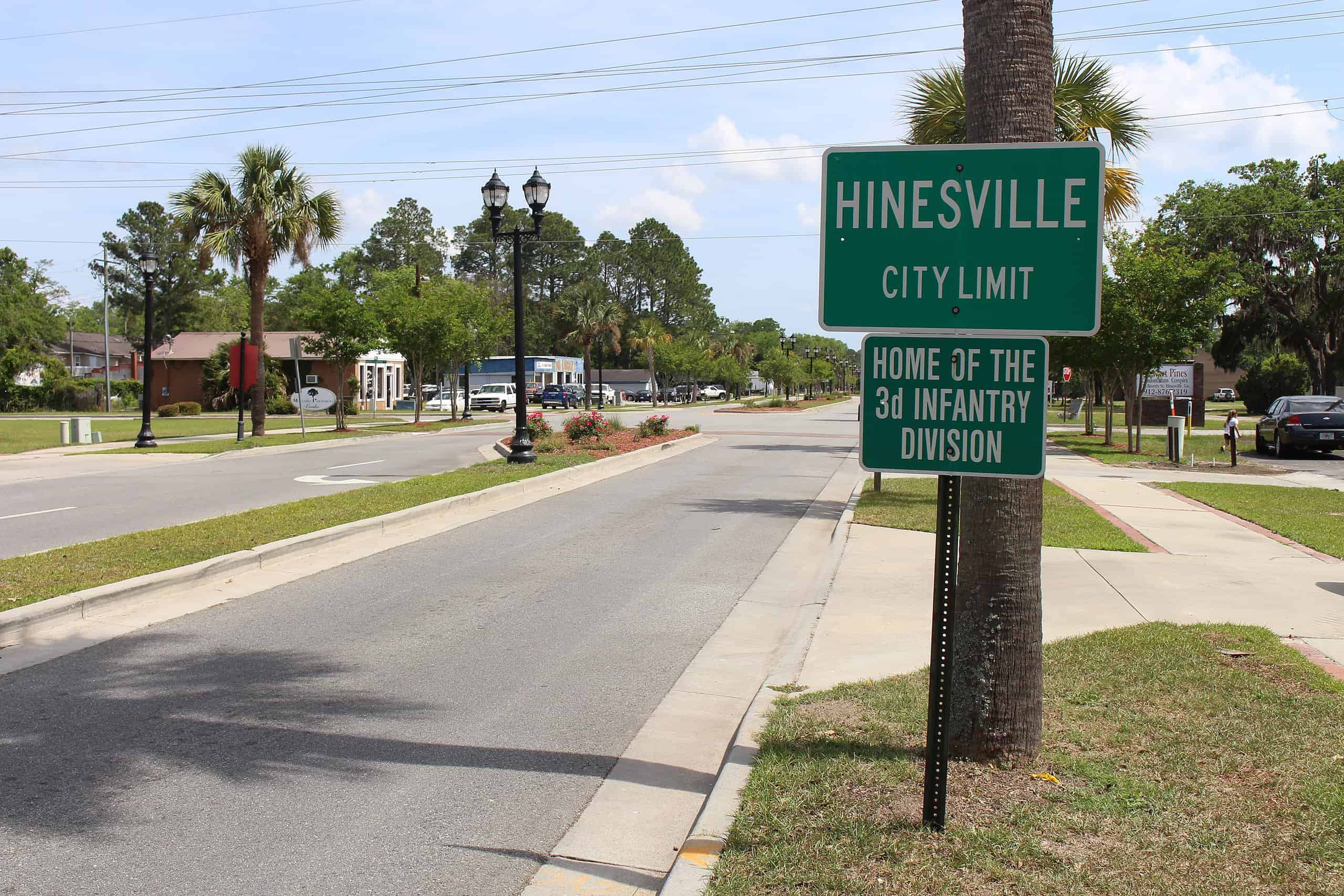 Hinesville city limit Memorial Dr.jpg by Michael Rivera