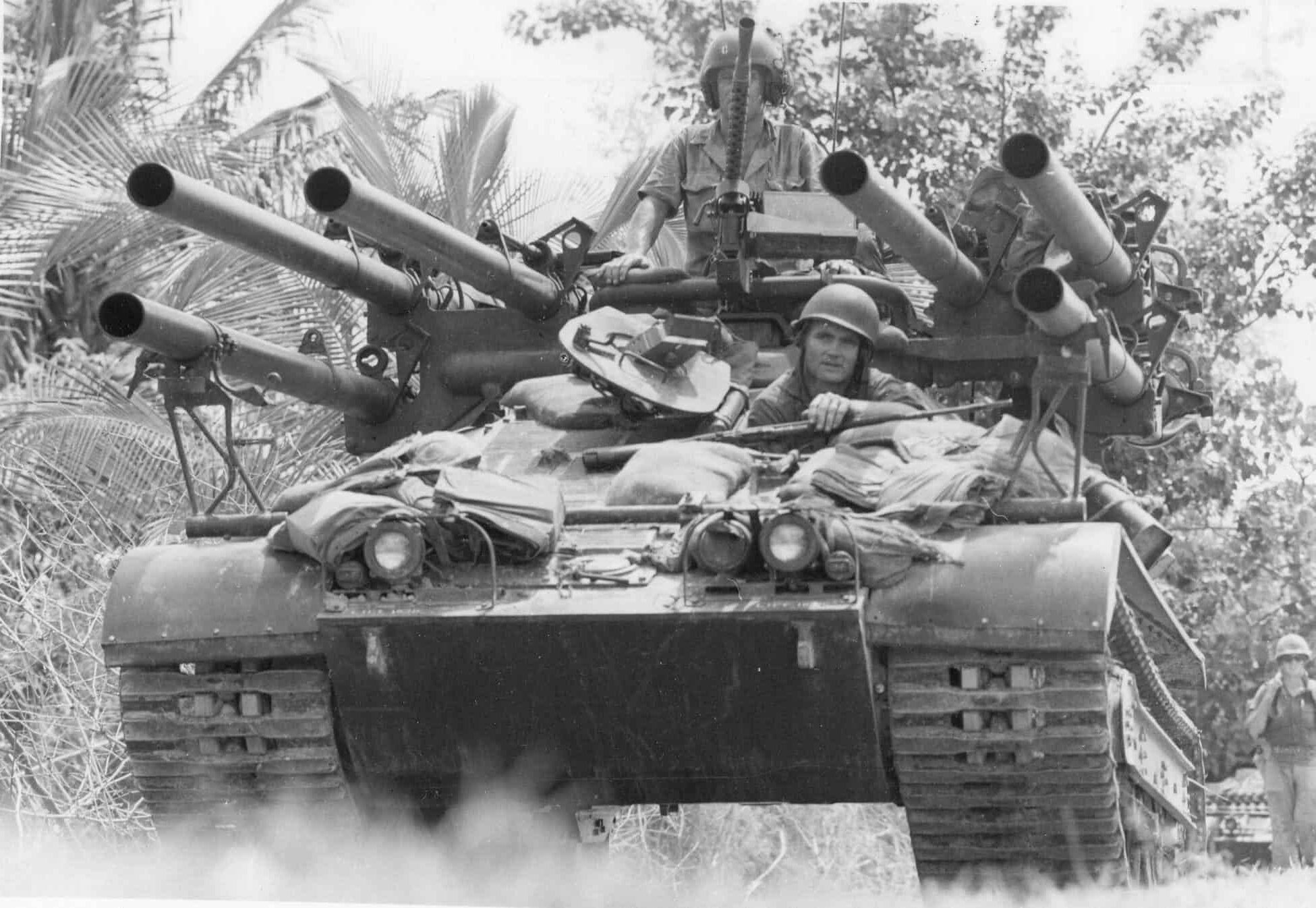 M50+Ontos | M50 Ontos Tank and 2 Marines