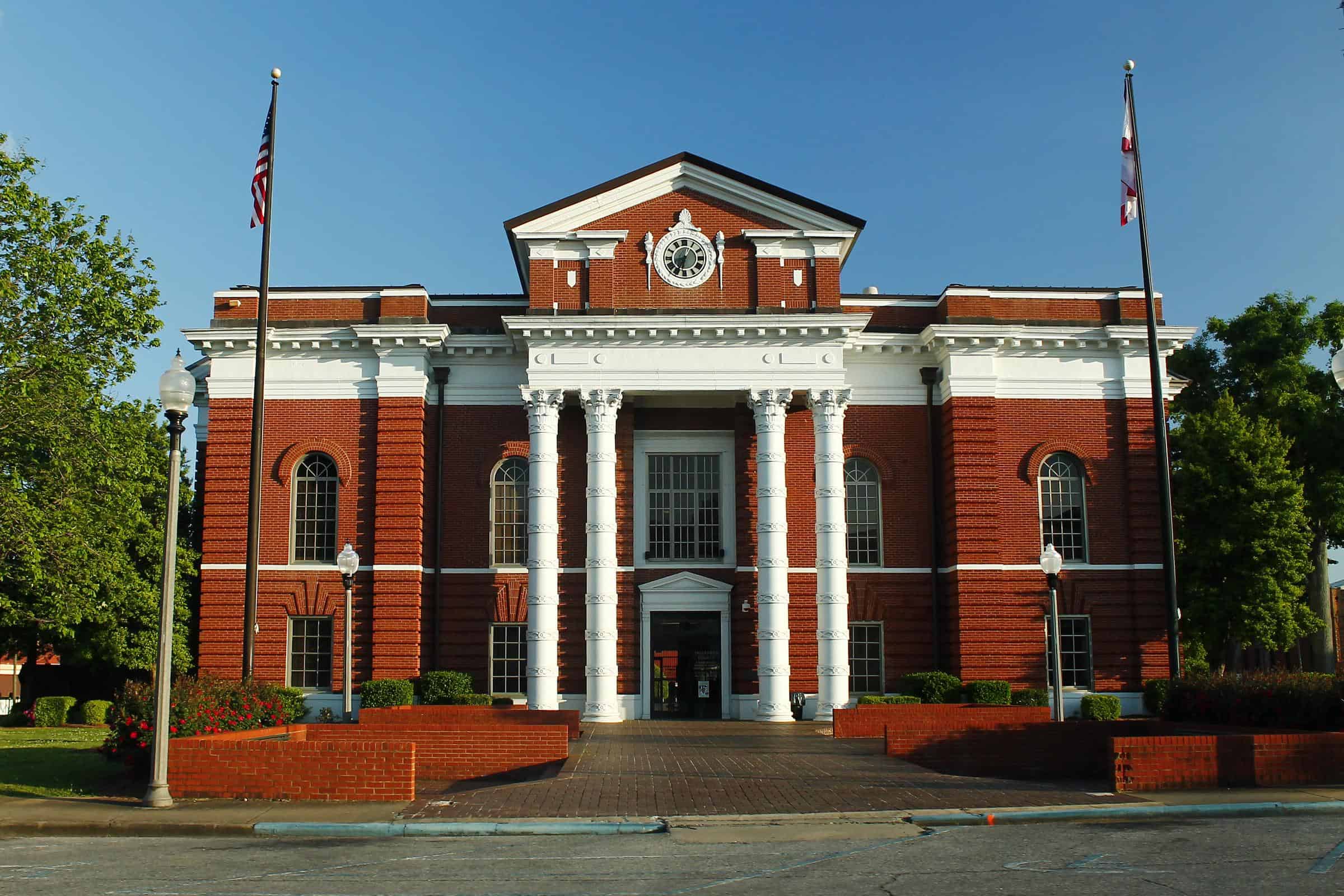 Talladega County Courthouse by formulanone