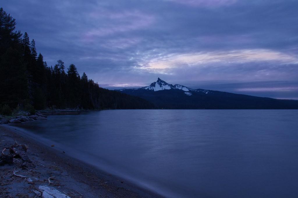 Diamond Lake and Mt Thielson, Oregon by Bonnie Moreland (free images)