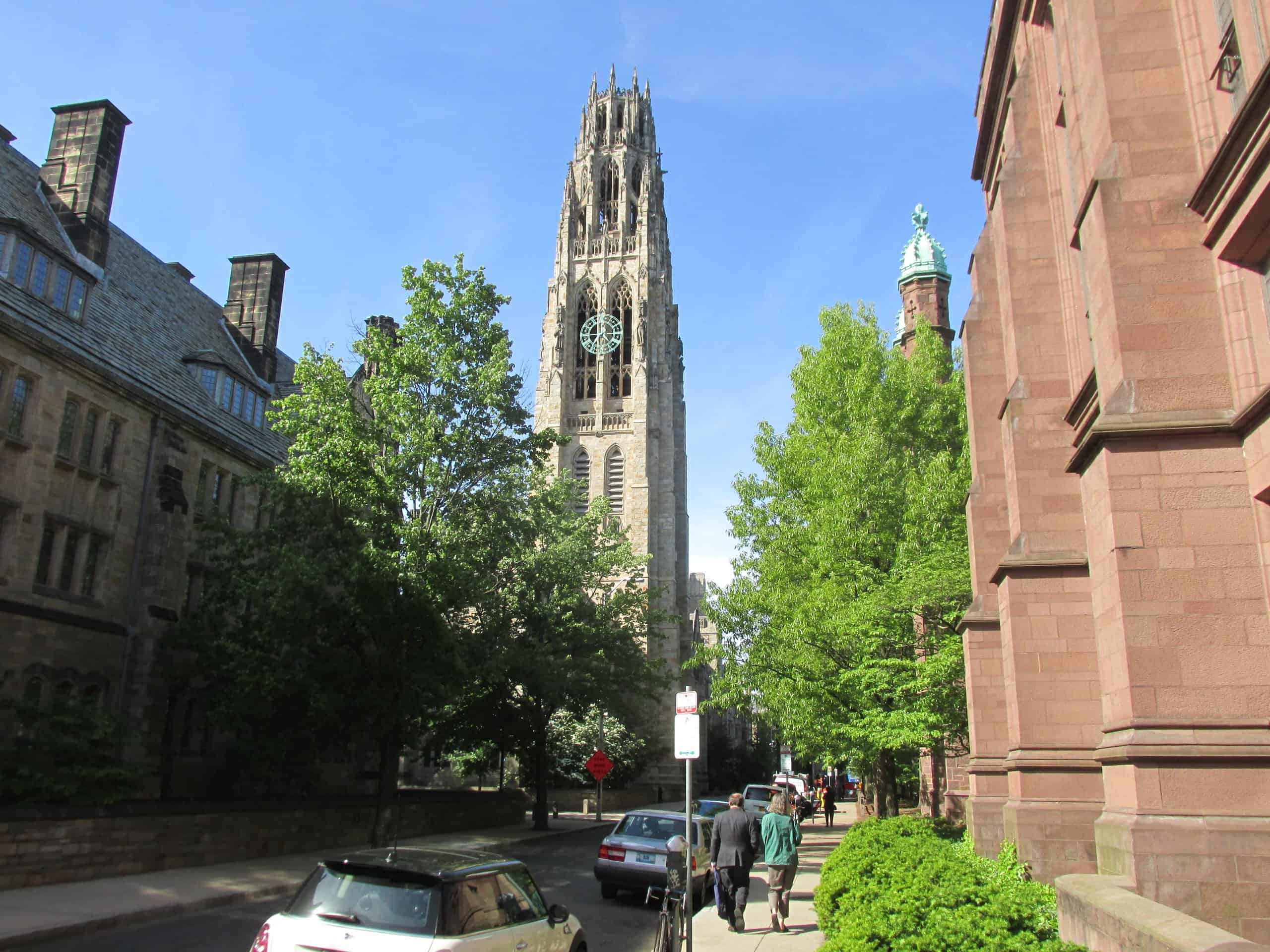 File:Harkness Tower, Yale University, New Haven CT.jpg by John Phelan