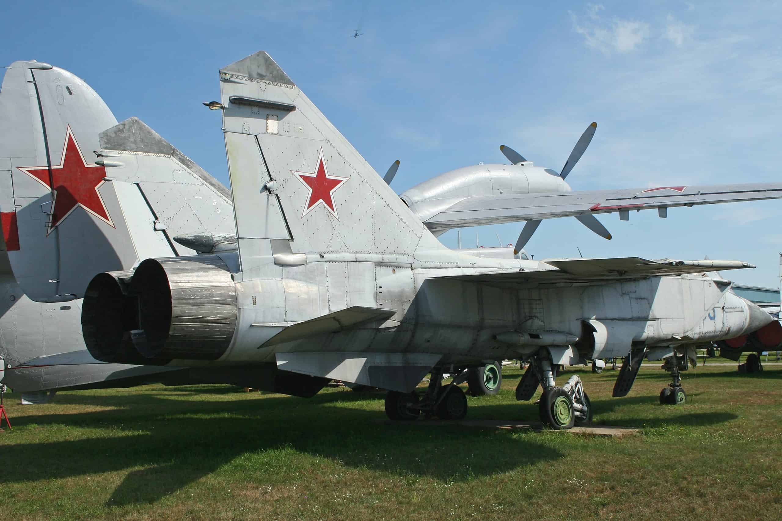 Mig-31+Foxhound | Mikoyan MiG-31 Foxhound &#039;96 blue&#039;