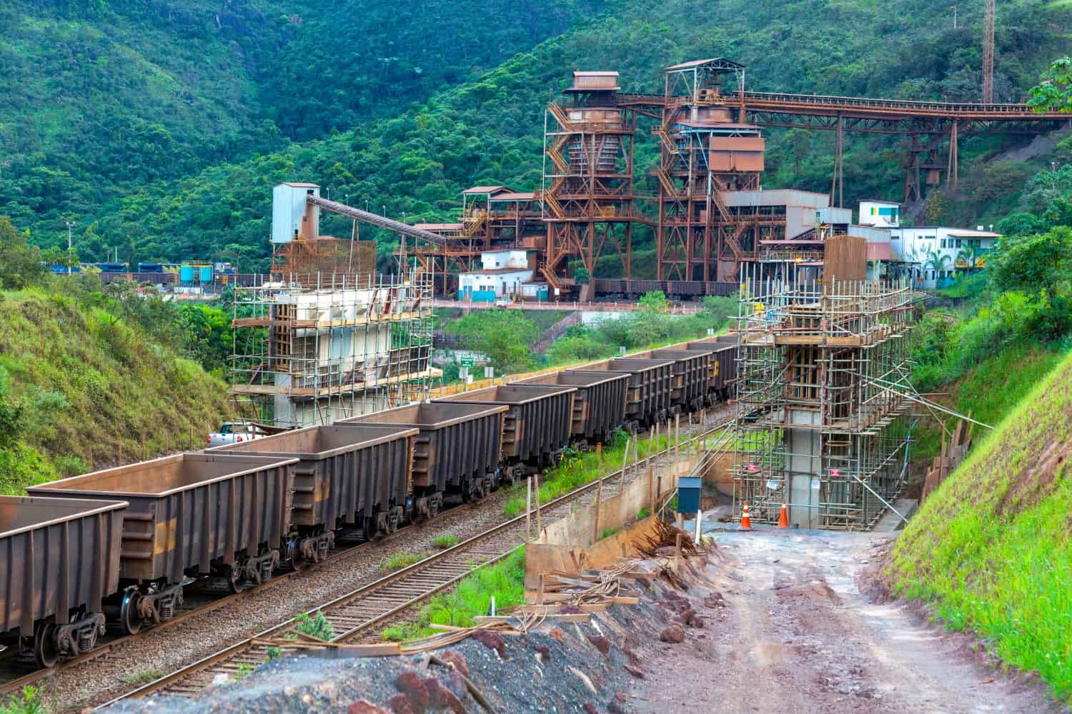 Iron ore train, loading center