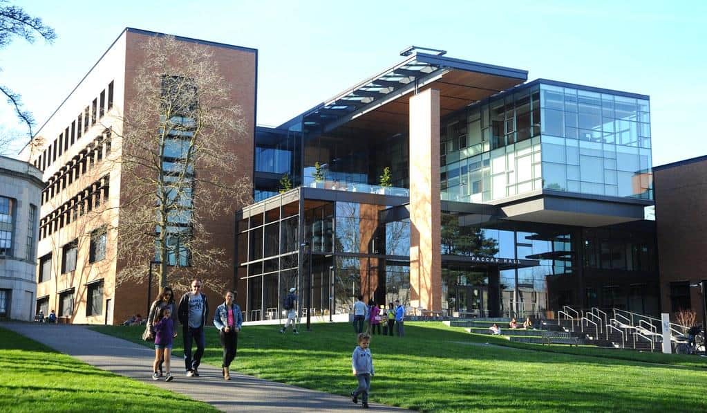 Paccar Hall, Business School, contemporary architecture, University of Washington, campus, Seattle, Washington, USA by Wonderlane