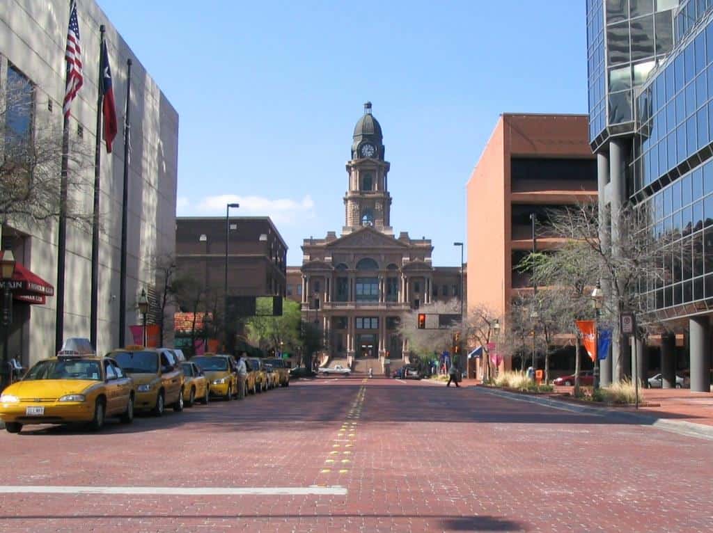 Tarrant County Courthouse, Fort Worth, Texas by Ken Lund