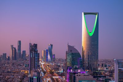 Saudi Arabia’s Debt Surges to $225 Billion, 4 Times Iran & Iraq Combined