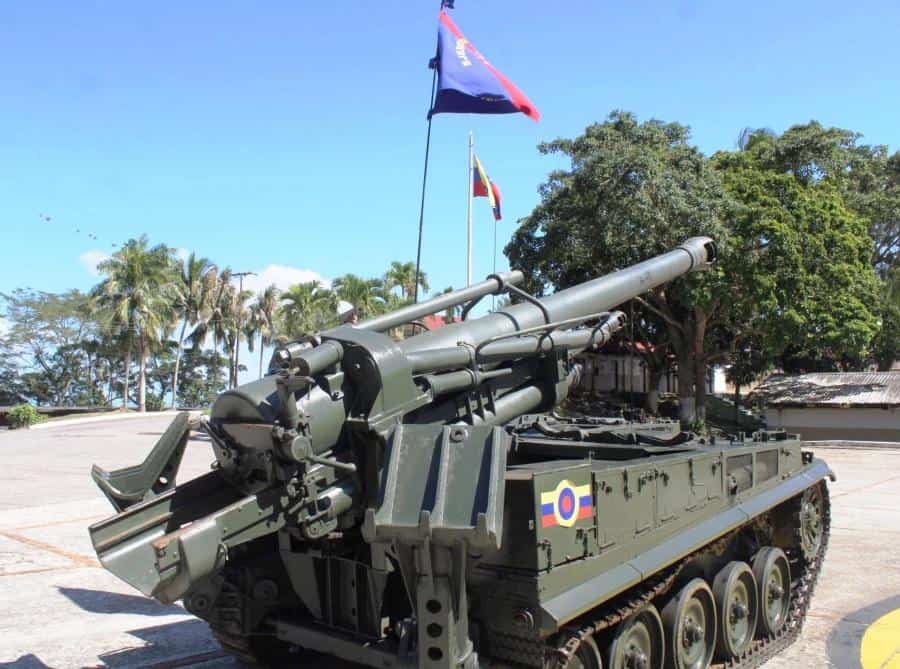 Venezuela+artillery | Obús autopropulsado AMX-13 155mm Ejército de Venezuela