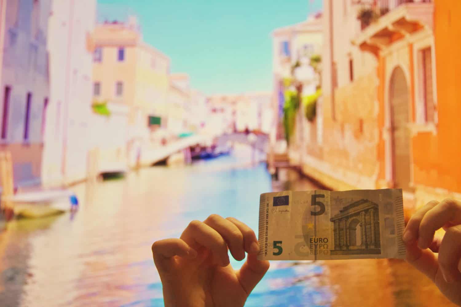 Venice 5 euros ticket , new Tourist tax to enter in the city.