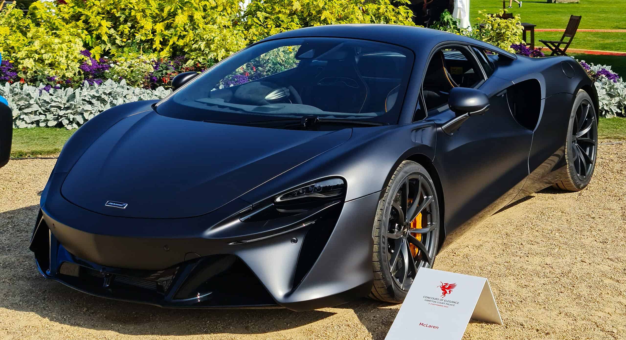 2021 Black McLaren Artura