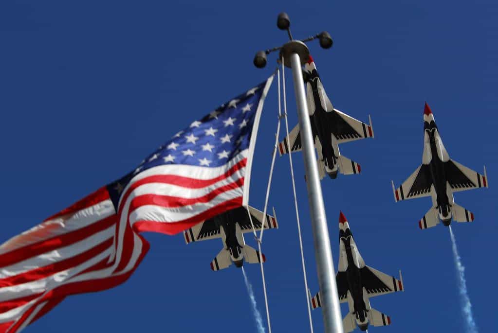 US Air Force Thunderbird Aerial Demonstration Team, F-16 Fighting Falcons by Beverly &amp; Pack