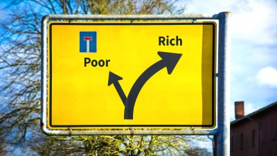 Why I Choose ULTY Over MSTY – My Investment Strategy Explained