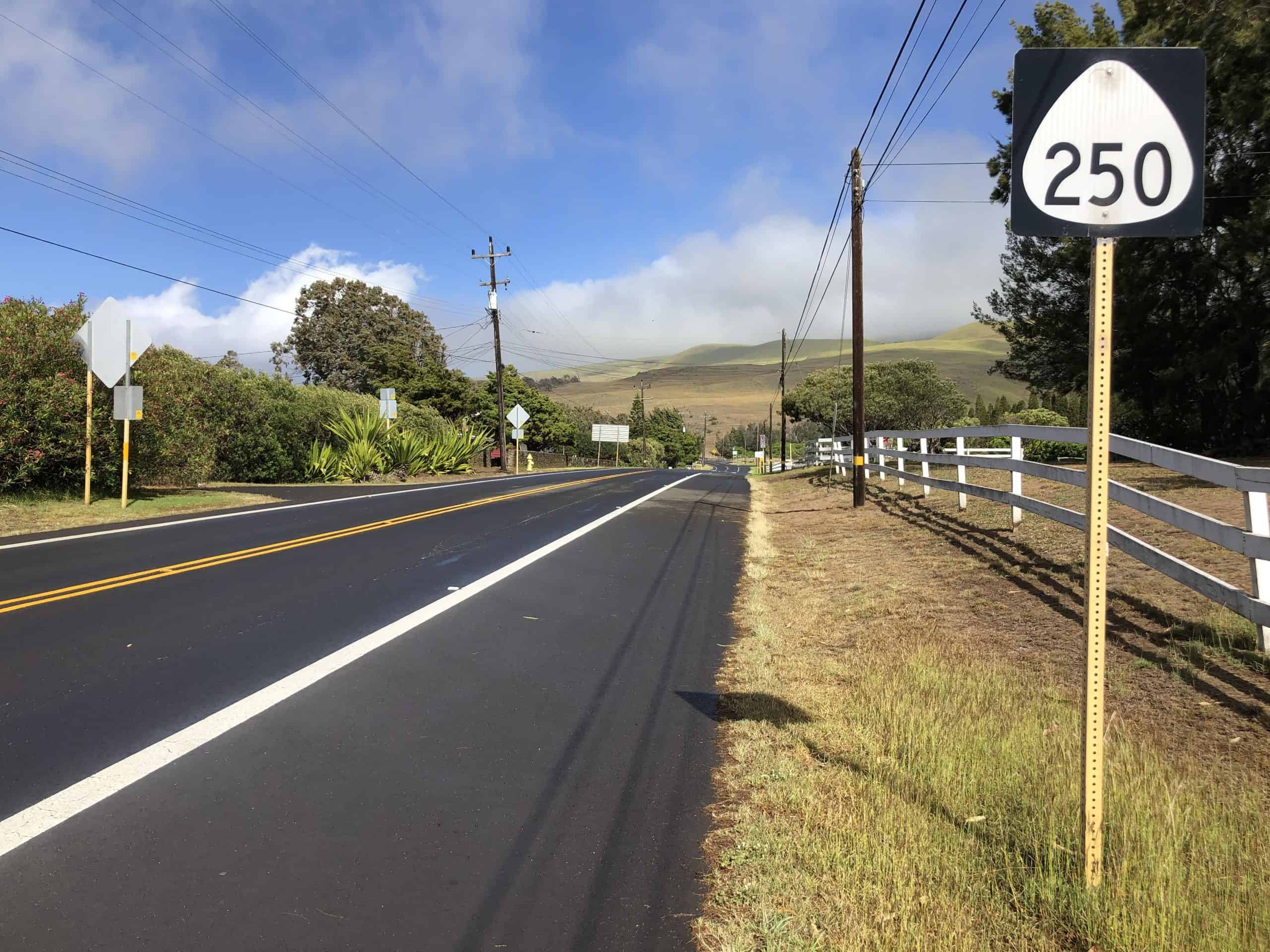 2021-10-10 09 30 36 View northwest along Hawaii State Route 250 (Kohala Mountain Road) at Hawaii State Route 19 (Kawaihae Road) in Waimea, Hawaii County, Hawaii by Famartin