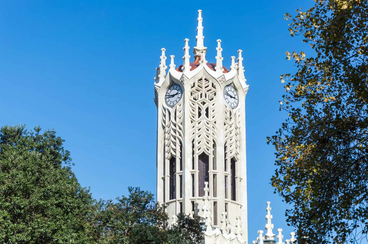 Clock tower in Auckland University