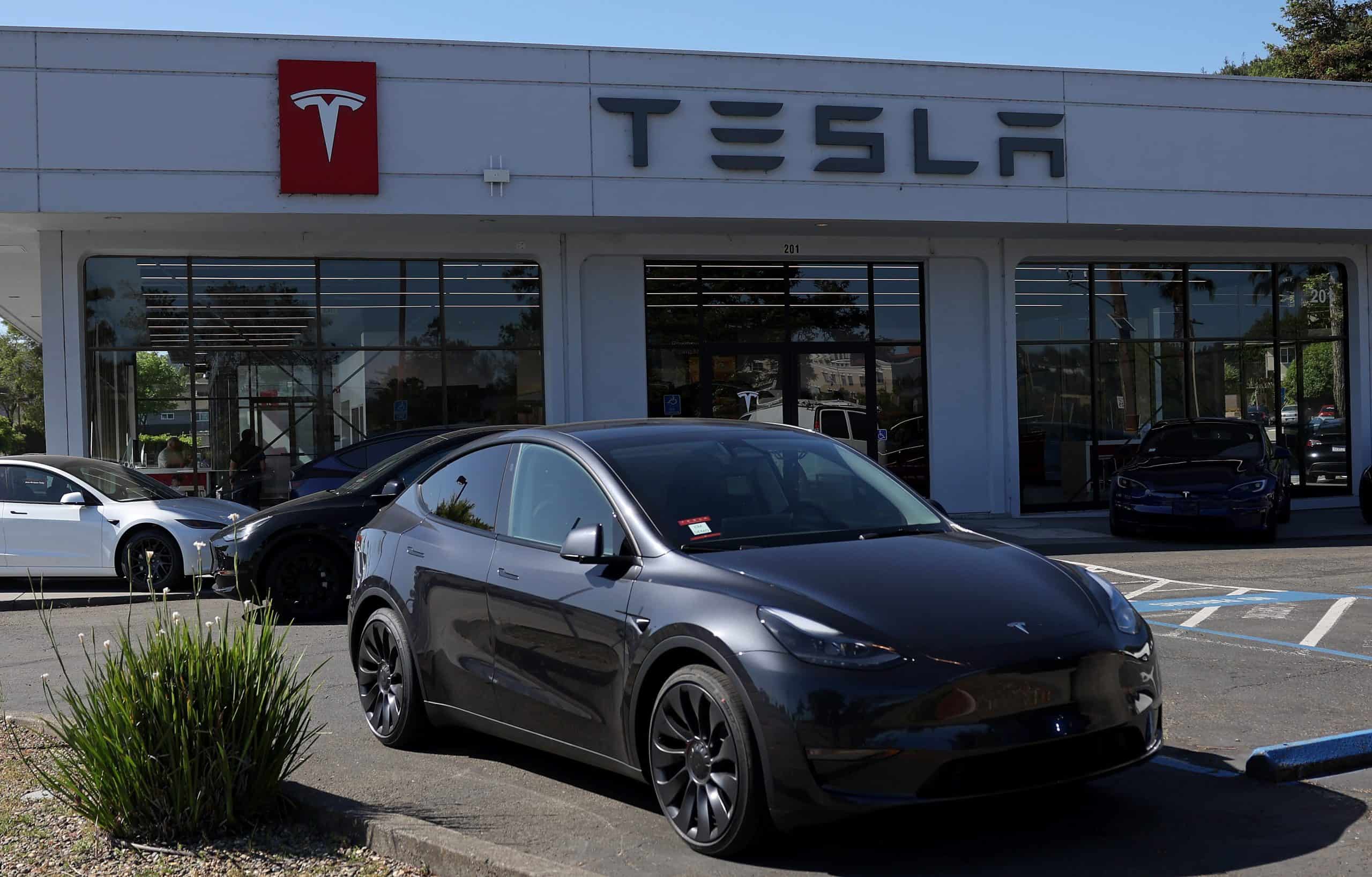 Tesla Issues Recall For Over 100,000 Vehicles Over Seat Belt Warning System