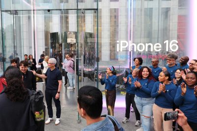 Record iPhone Revenue and 99% Satisfaction Still Can’t Settle the Valuation Debate
