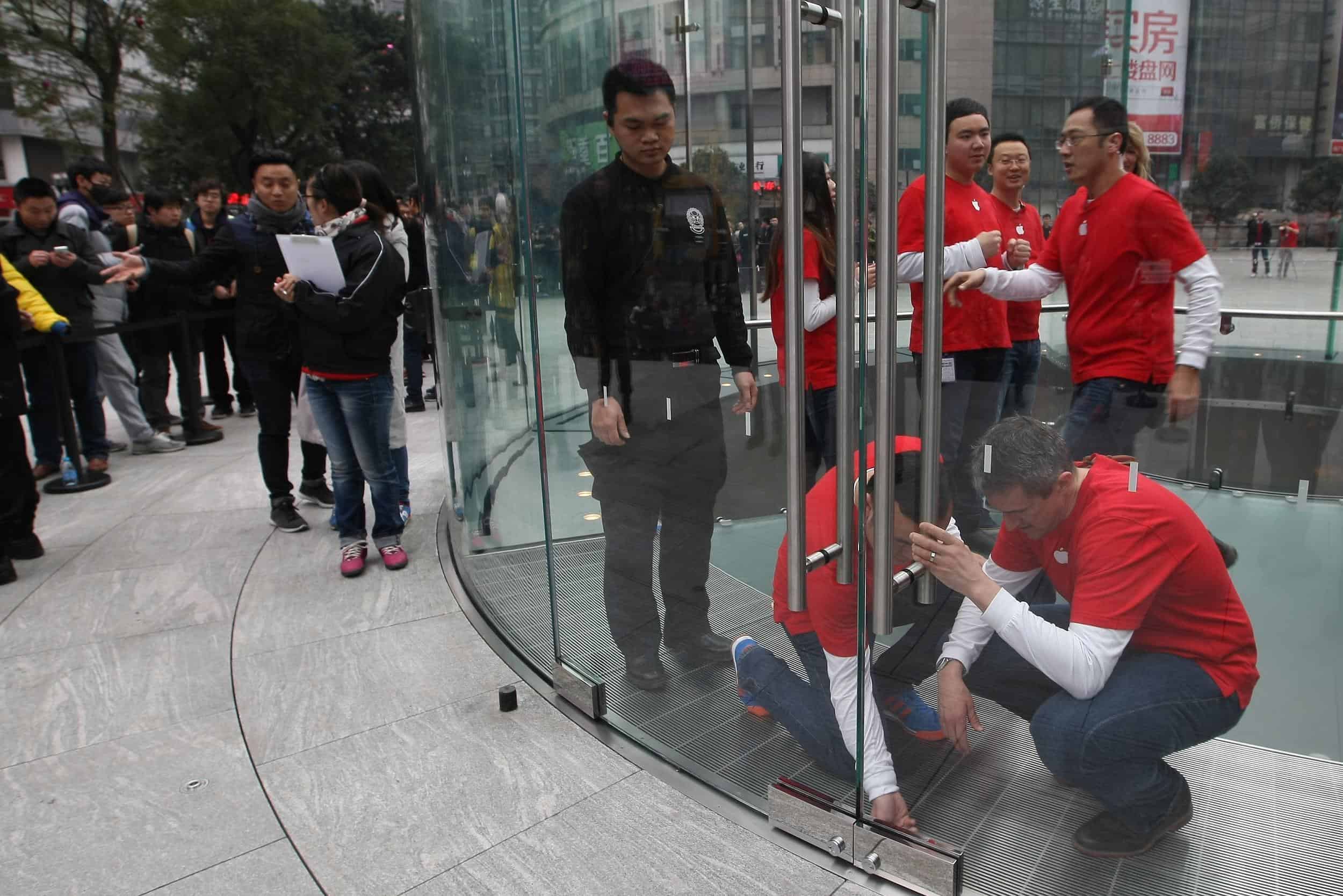 China&#039;s Fifth Apple Store Opens In Chongqing