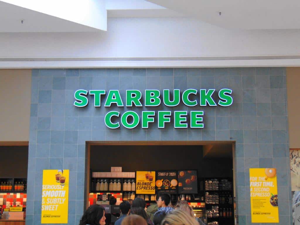 Starbucks+fast+food | Starbucks Coffee (Holyoke Mall)